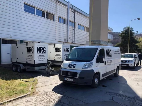 Prenájom elektrocentrály vs. kúpa – čo sa viac oplatí?